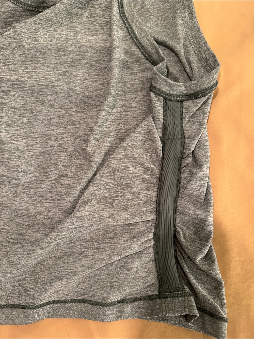 Lululemon license to train tight fit tank - Picture 6 of 6